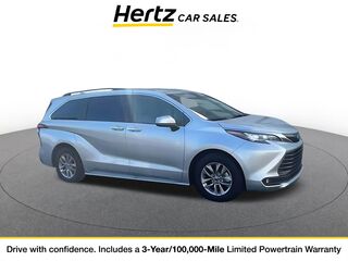 2025 Toyota Sienna XLE