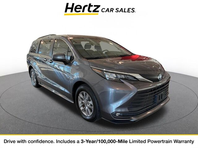 2025 Toyota Sienna XLE