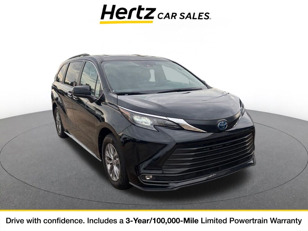 2025 Toyota Sienna XLE — photo 1 of 1