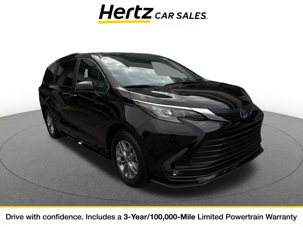 2025 Toyota Sienna XLE — photo 1 of 1