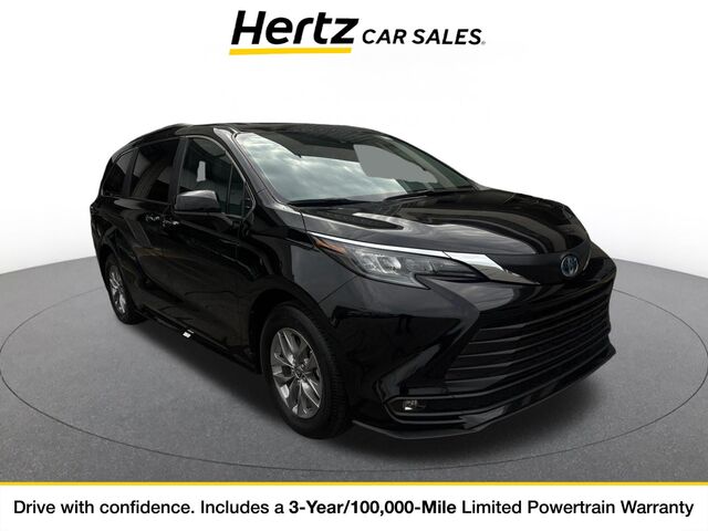 2025 Toyota Sienna XLE