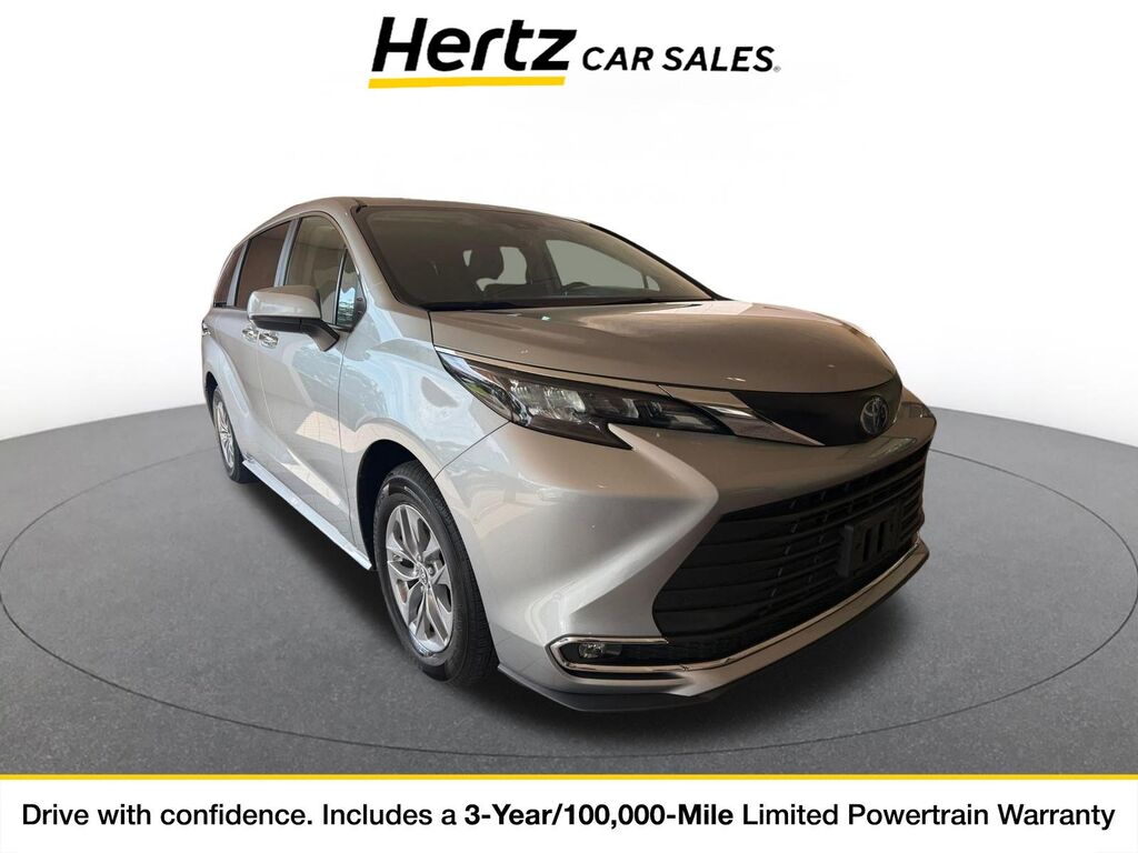2024 Toyota Sienna XLE — photo 1 of 1