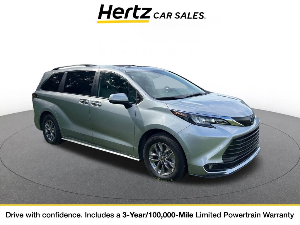 2025 Toyota Sienna XLE — photo 1 of 1