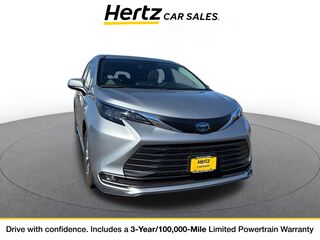 2025 Toyota Sienna XLE