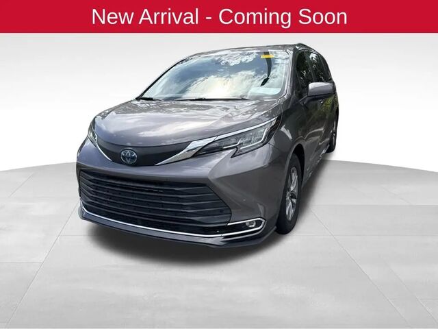 2021 Toyota Sienna XLE 7-Passenger