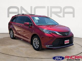 2022 Toyota Sienna XLE 8-Passenger