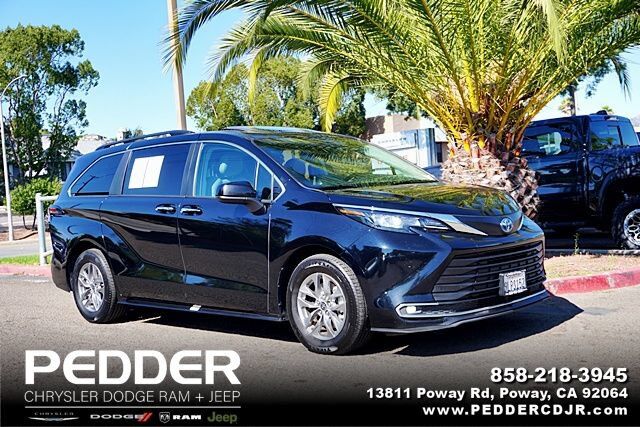 2024 Toyota Sienna XLE