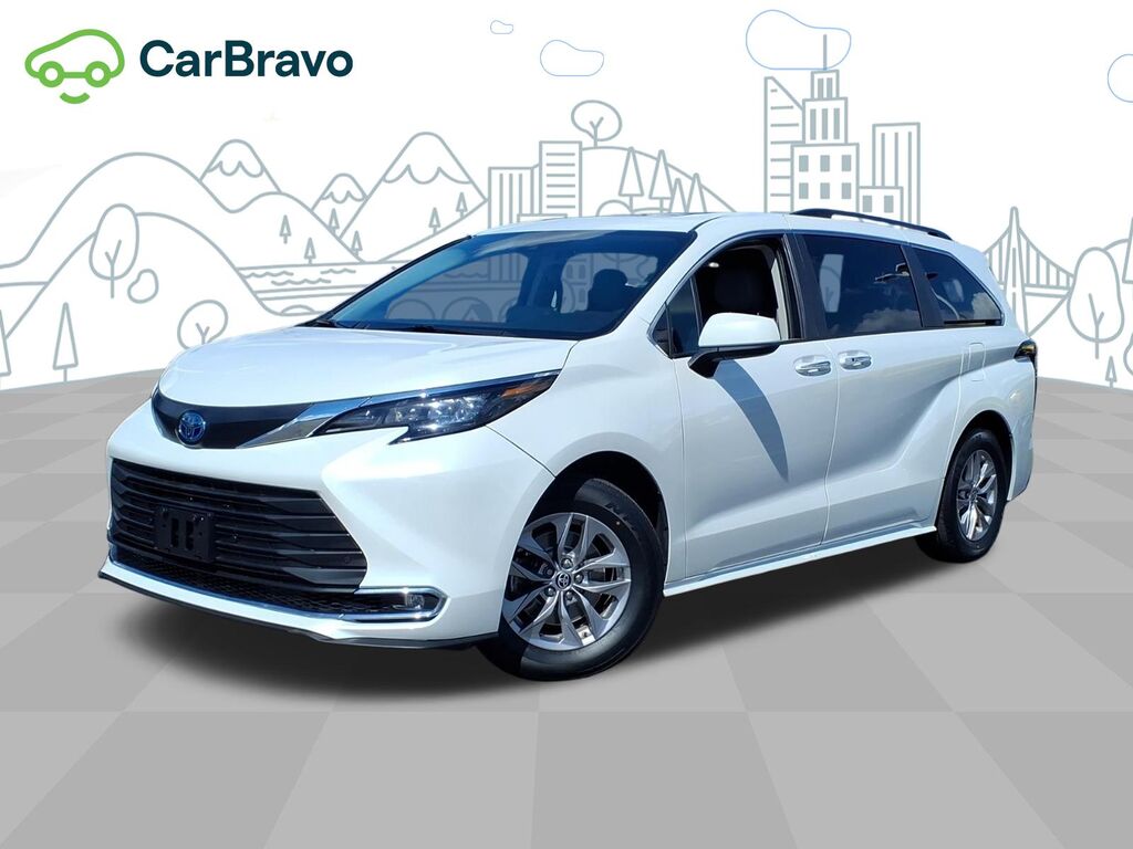 2024 Toyota Sienna XLE — photo 1 of 6