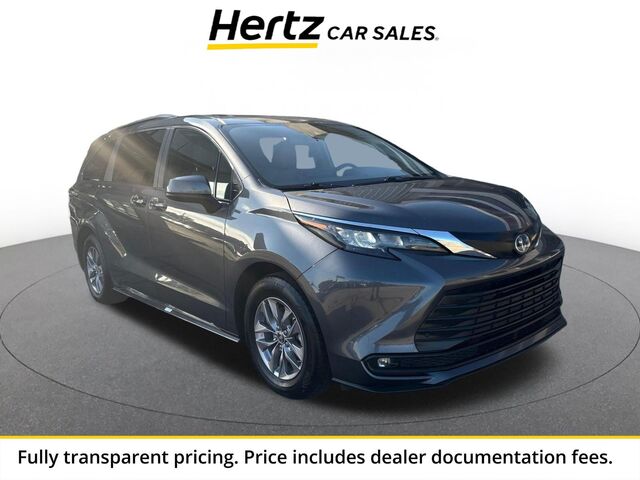 2025 Toyota Sienna XLE