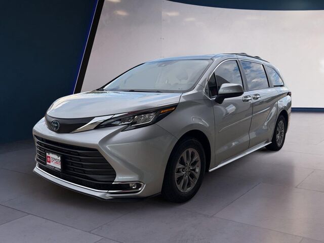 2023 Toyota Sienna XLE 8-Passenger