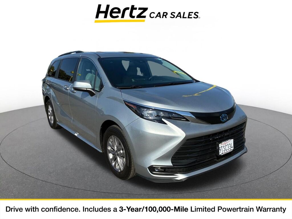 2025 Toyota Sienna XLE — photo 1 of 1