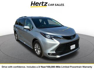 2025 Toyota Sienna XLE