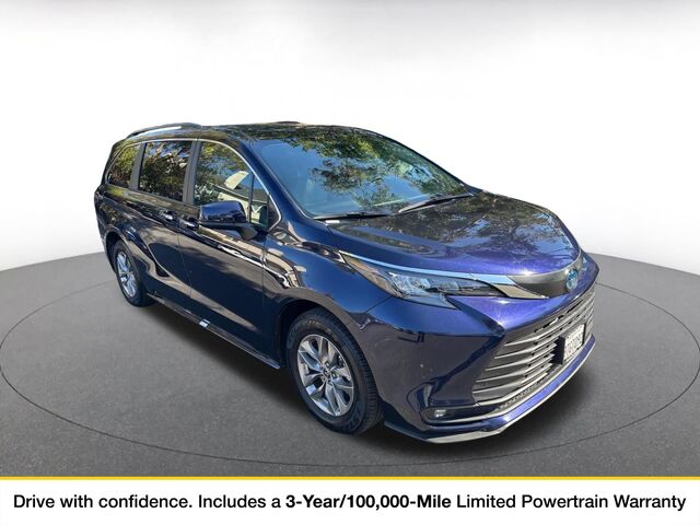 2025 Toyota Sienna XLE