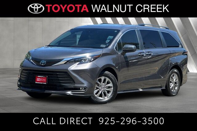 2025 Toyota Sienna XLE
