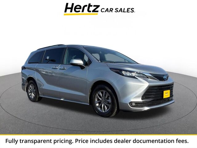 2025 Toyota Sienna XLE