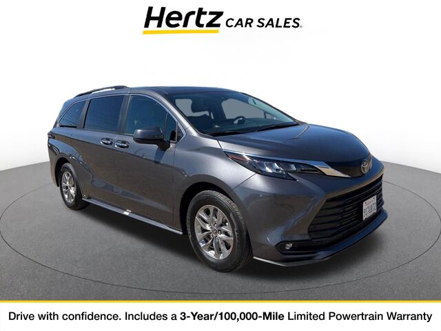 2025 Toyota Sienna XLE