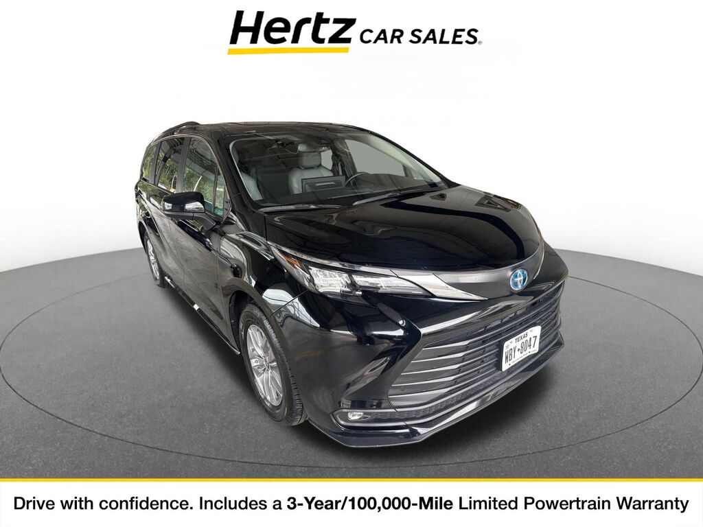 2025 Toyota Sienna XLE — photo 1 of 1