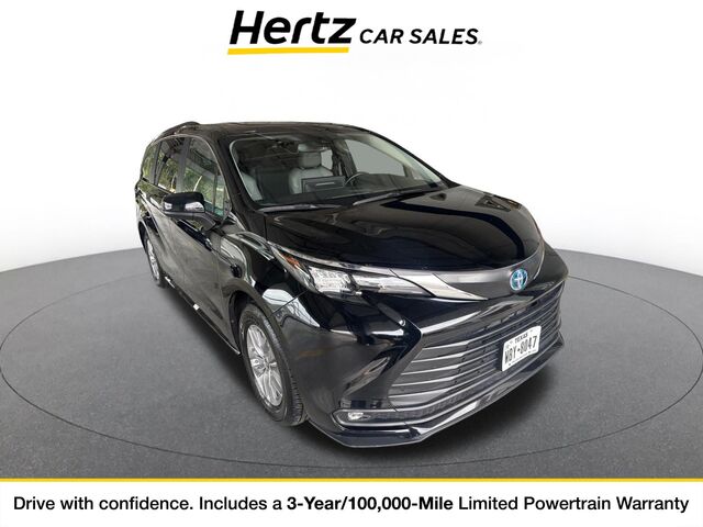 2025 Toyota Sienna XLE