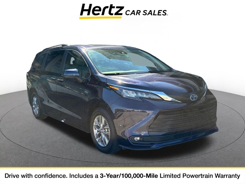 2025 Toyota Sienna XLE — photo 1 of 1