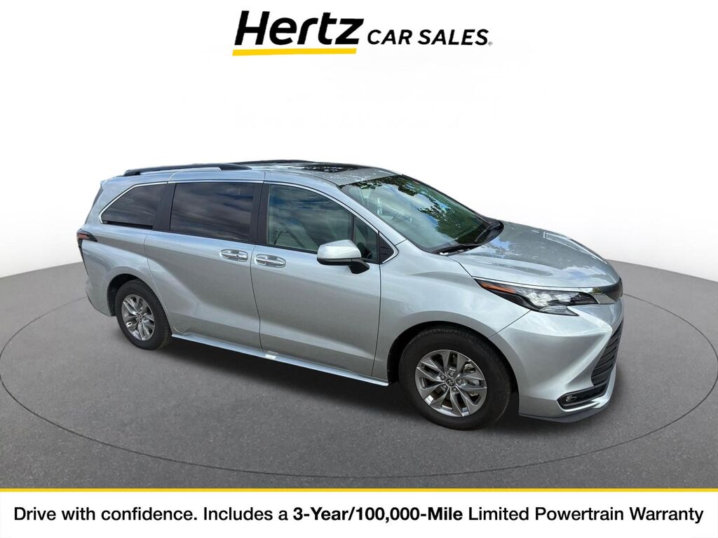 2025 Toyota Sienna XLE — photo 1 of 1