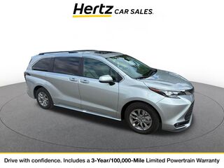 2025 Toyota Sienna XLE