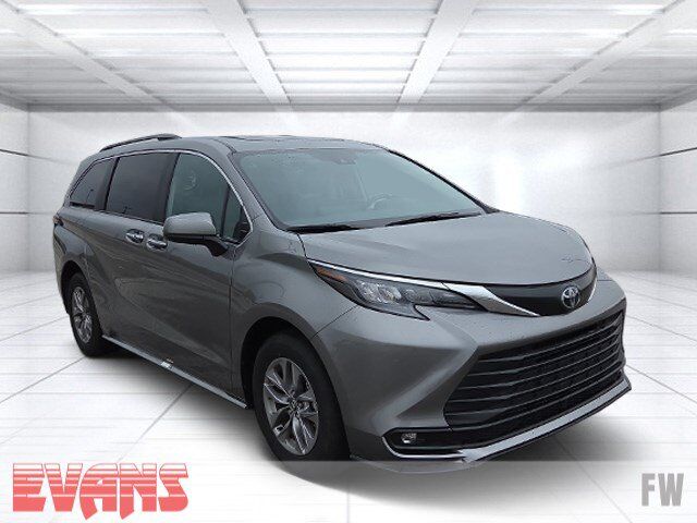2026 Toyota Sienna XLE
