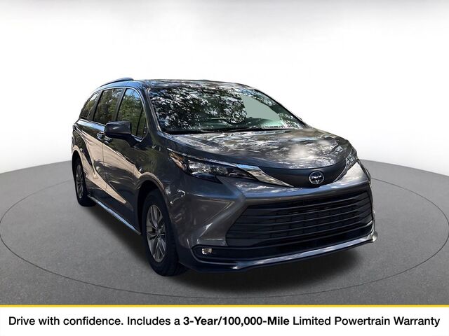 2025 Toyota Sienna XLE
