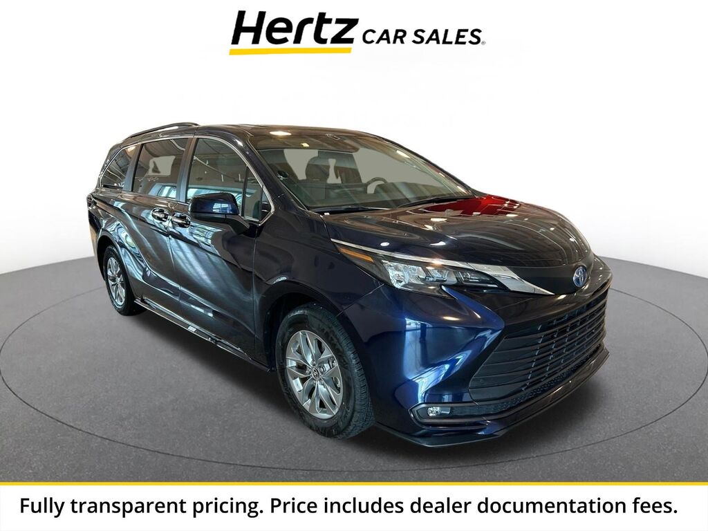 2025 Toyota Sienna XLE — photo 1 of 1