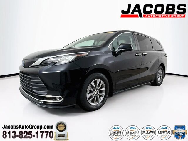 2023 Toyota Sienna XLE 7-Passenger