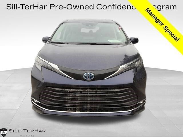 2024 Toyota Sienna XLE 7-Passenger