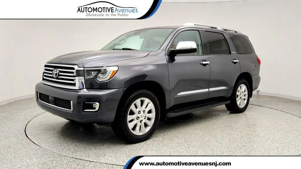 2020 Toyota Sequoia Platinum — photo 1 of 9