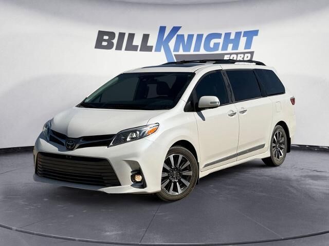 2019 Toyota Sienna XLE 7-Passenger Auto Access Seat