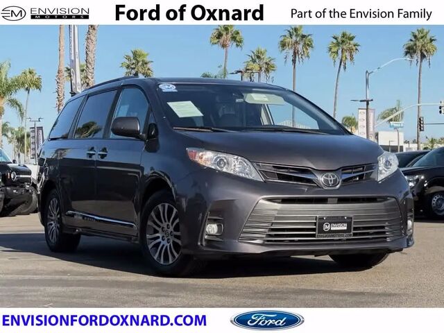 2020 Toyota Sienna XLE 7-Passenger Auto Access Seat