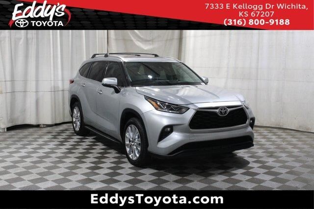 2021 Toyota Highlander Limited — photo 1 of 13