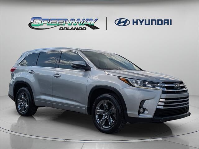 2018 Toyota Highlander Limited Platinum — photo 1 of 1