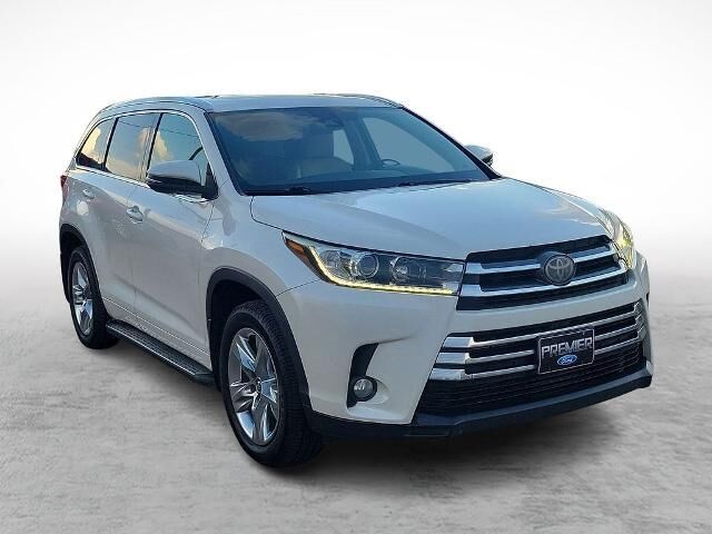 2018 Toyota Highlander Limited — photo 1 of 13