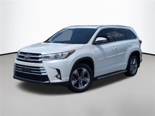 2018 Toyota Highlander Limited — photo 1 of 26