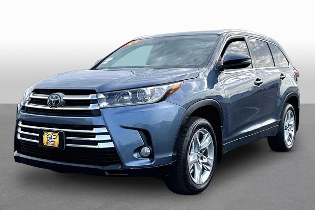 2017 Toyota Highlander Limited — photo 1 of 13