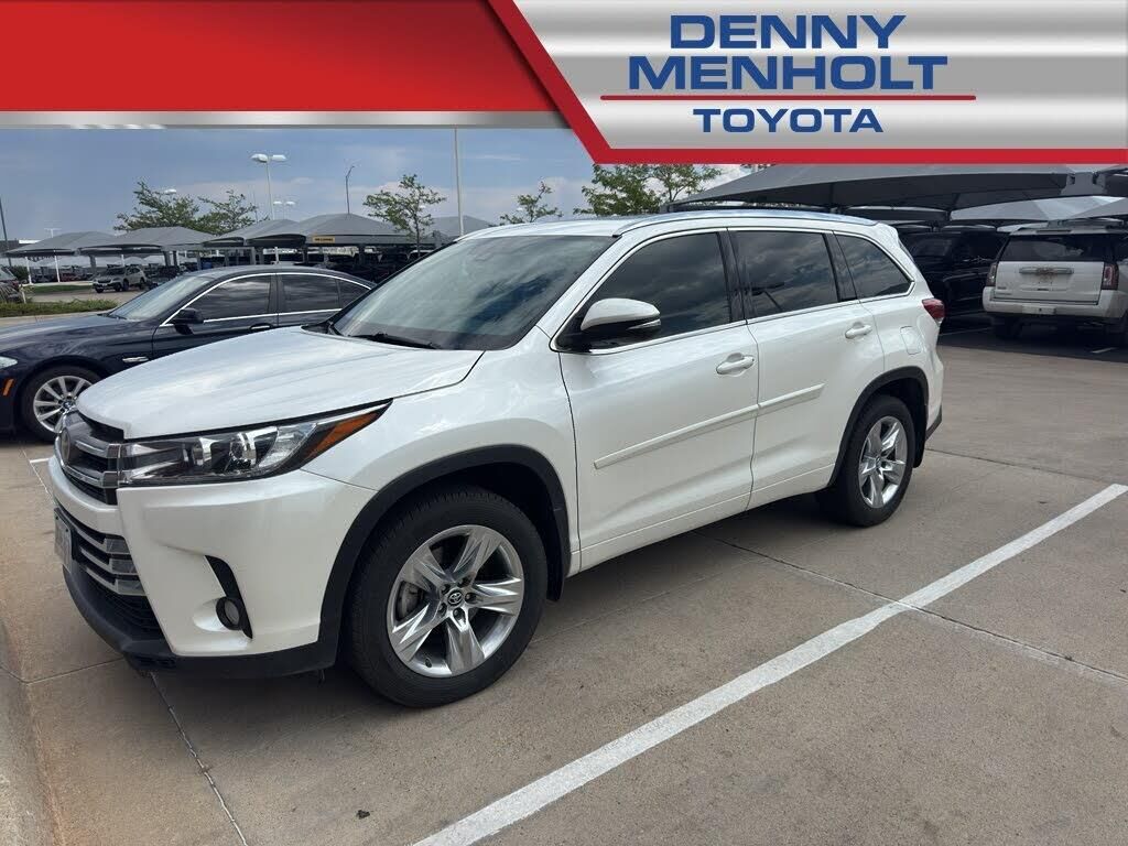 2017 Toyota Highlander Limited — photo 1 of 1