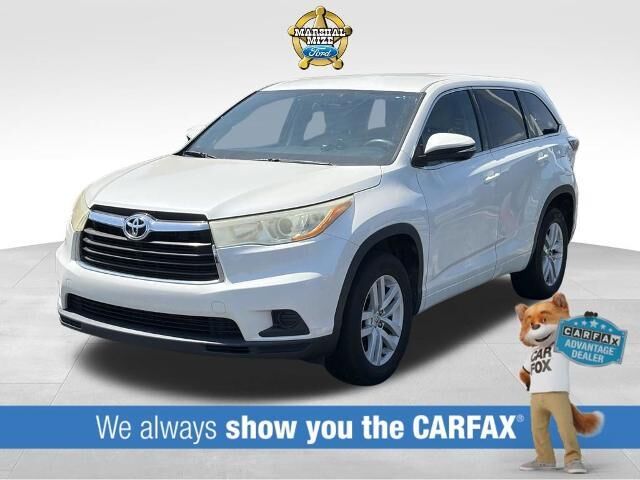 2014 Toyota Highlander LE — photo 1 of 20