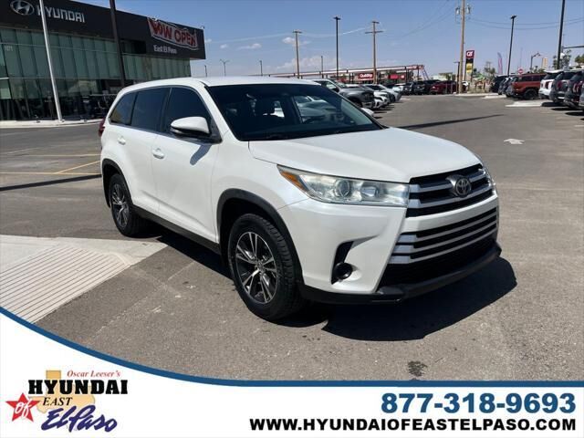 2019 Toyota Highlander LE