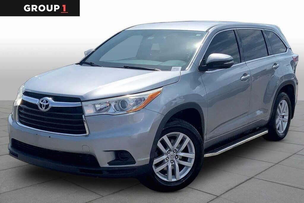 2014 Toyota Highlander LE — photo 1 of 16