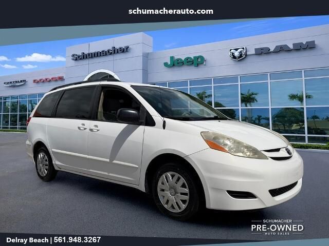 2008 Toyota Sienna CE 8-Passenger