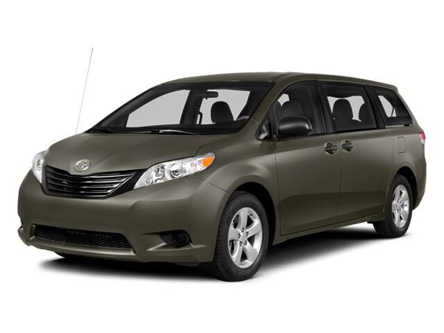 2014 Toyota Sienna L 7-Passenger — photo 1 of 13