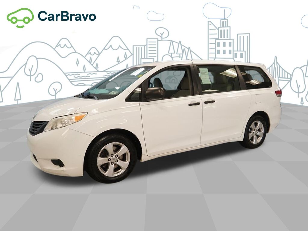 2014 Toyota Sienna L V6 7 Passenger — photo 1 of 6