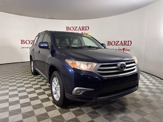 2013 Toyota Highlander SE