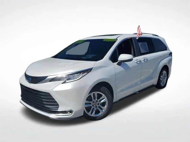 2023 Toyota Sienna Limited 7-Passenger