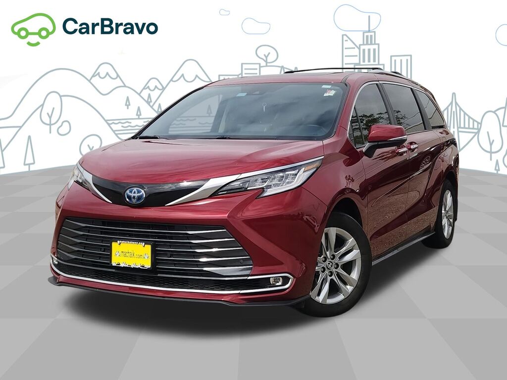 2023 Toyota Sienna Limited — photo 1 of 6