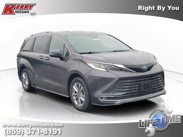 2025 Toyota Sienna Limited 7-Passenger