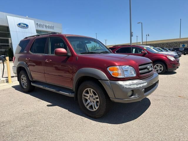 2004 Toyota Sequoia SR5